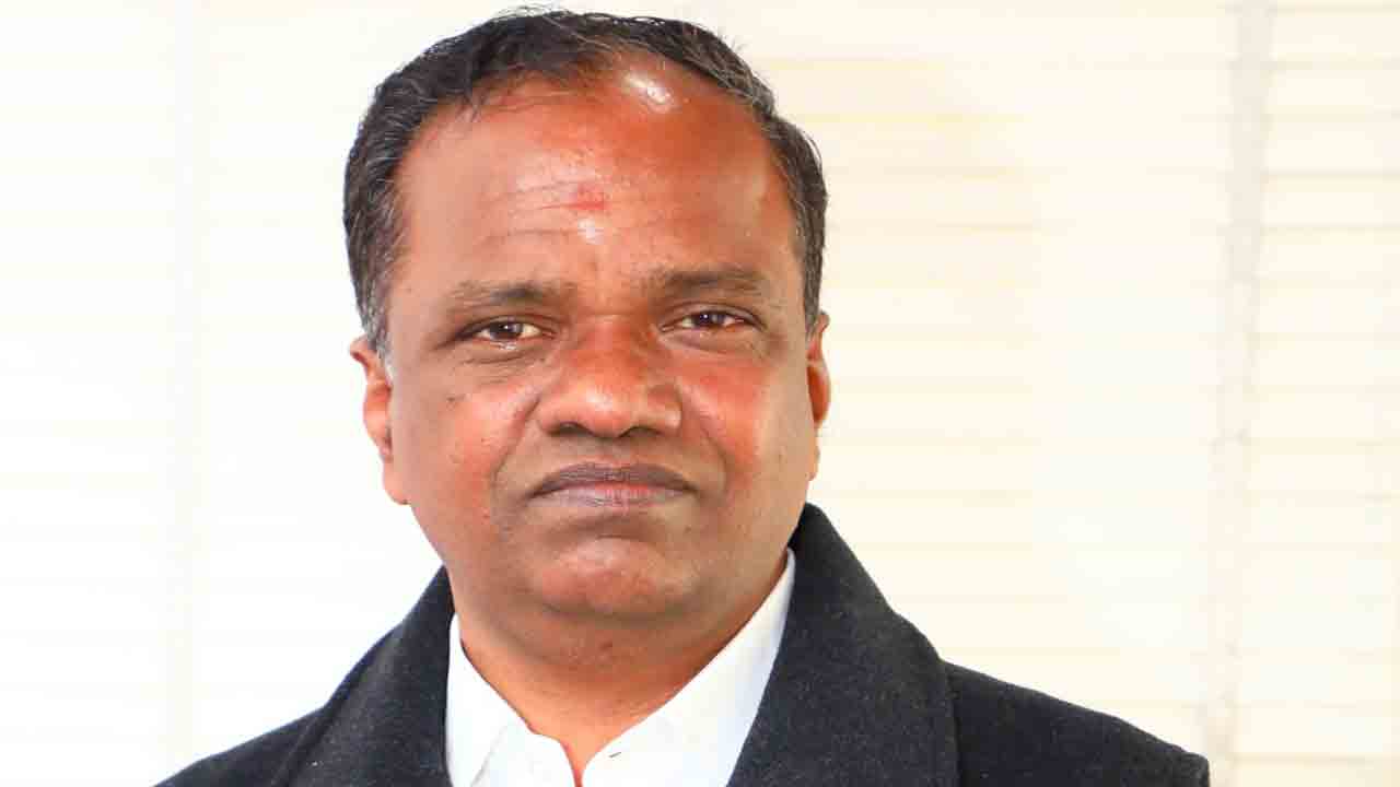 కేసీఆర్‌ నాయకత్వం కోరుతున్న దేశ ప్రజలు: కోలేటి