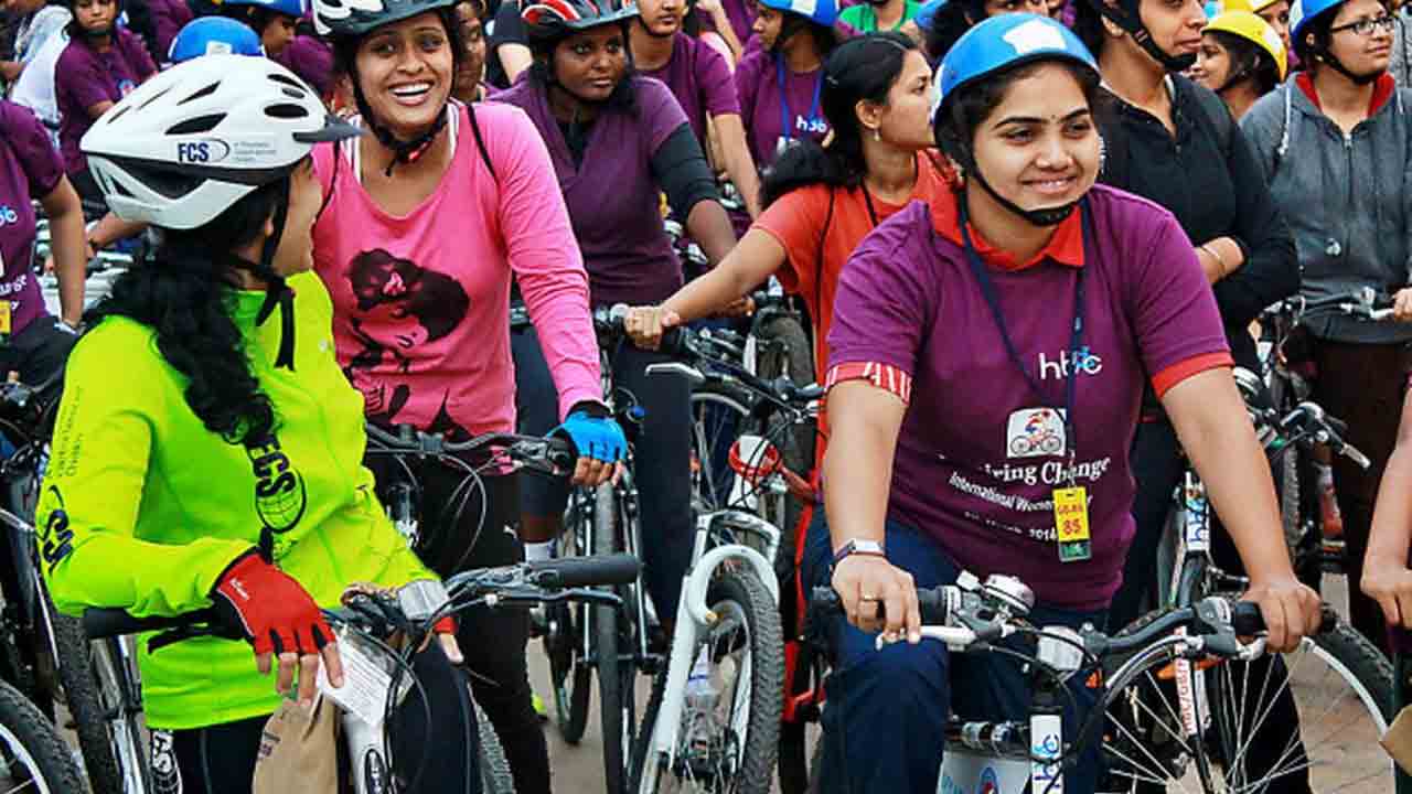 25న హైదరాబాద్‌లో ట్రాఫిక్‌ ఆంక్షలు