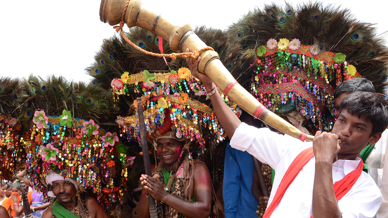 గిరిజన వర్సిటీ హామీ ఏమైంది?