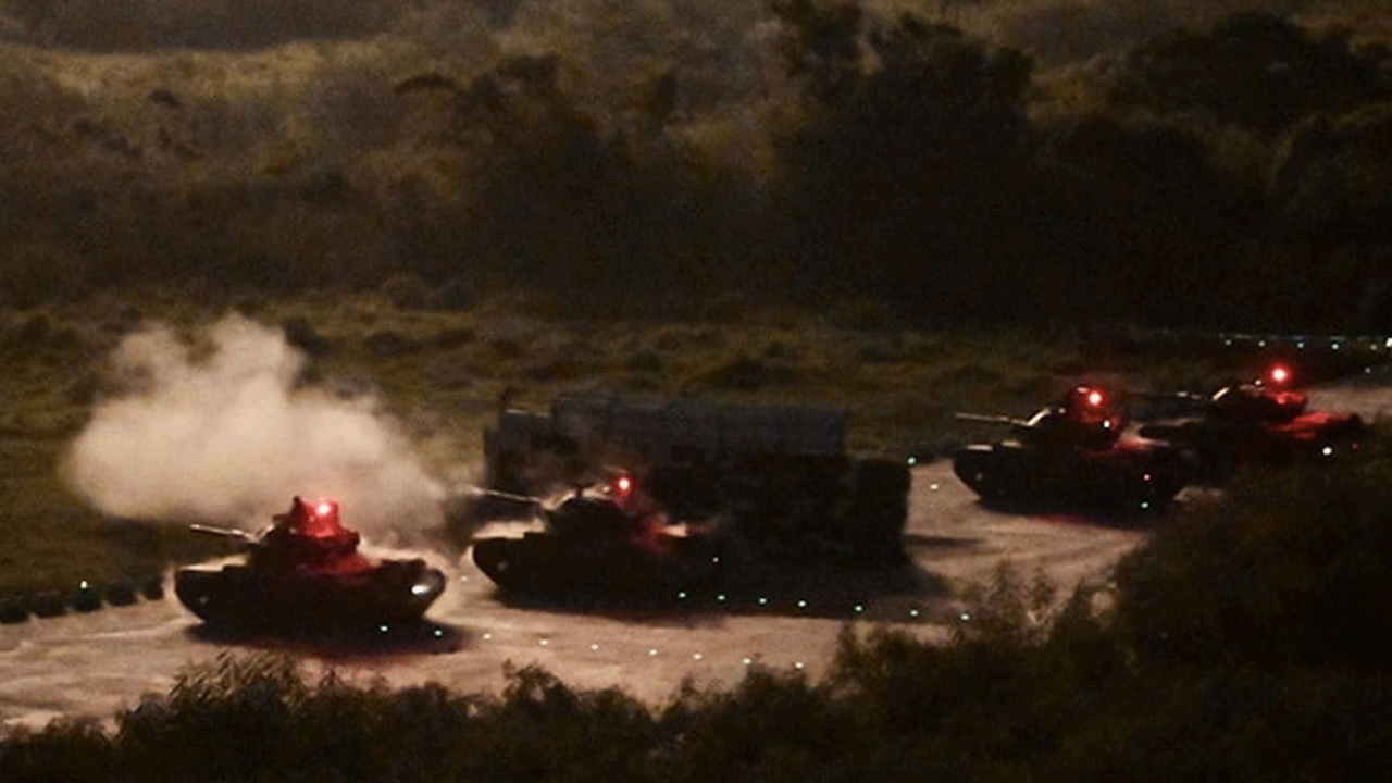 China Warns US | తైవాన్‌కు అమెరికా మిలటరీ సాయంపై చైనా సీరియస్ వార్నింగ్