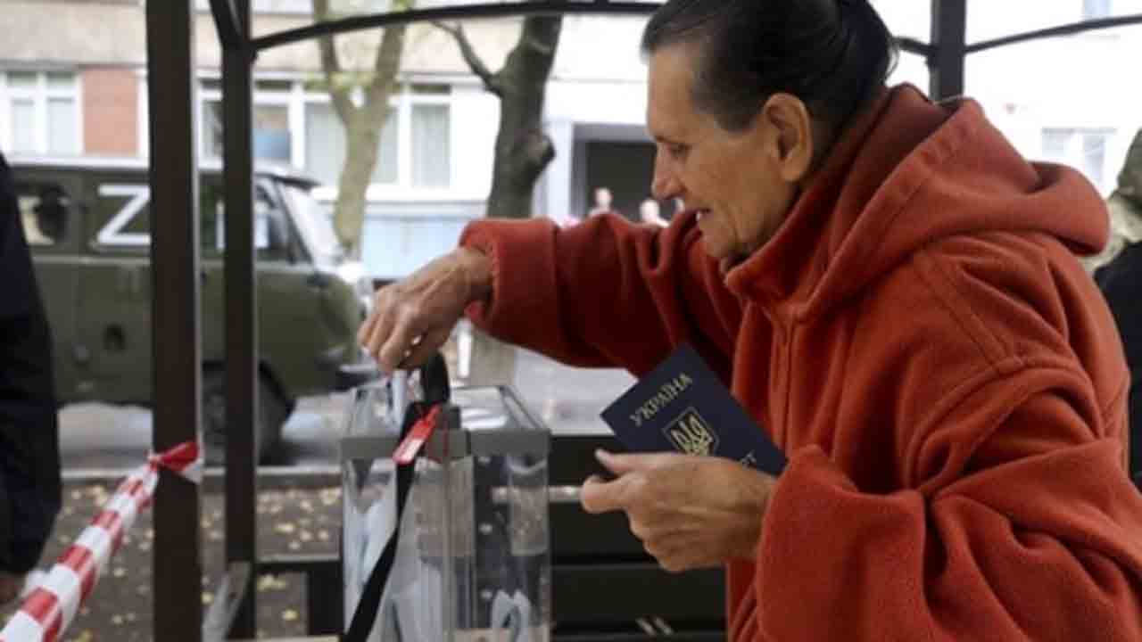 ఆక్రమిత ఉక్రెయిన్‌ నగరాల్లో ప్రజాభిప్రాయ సేకరణ… రష్యాలో కలుపుకోవడంపై ఓటింగ్‌