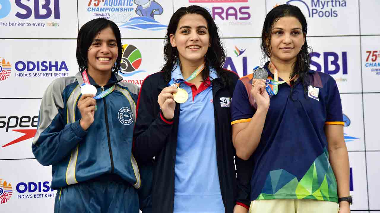 వ్రితి వెండి వెలుగులు