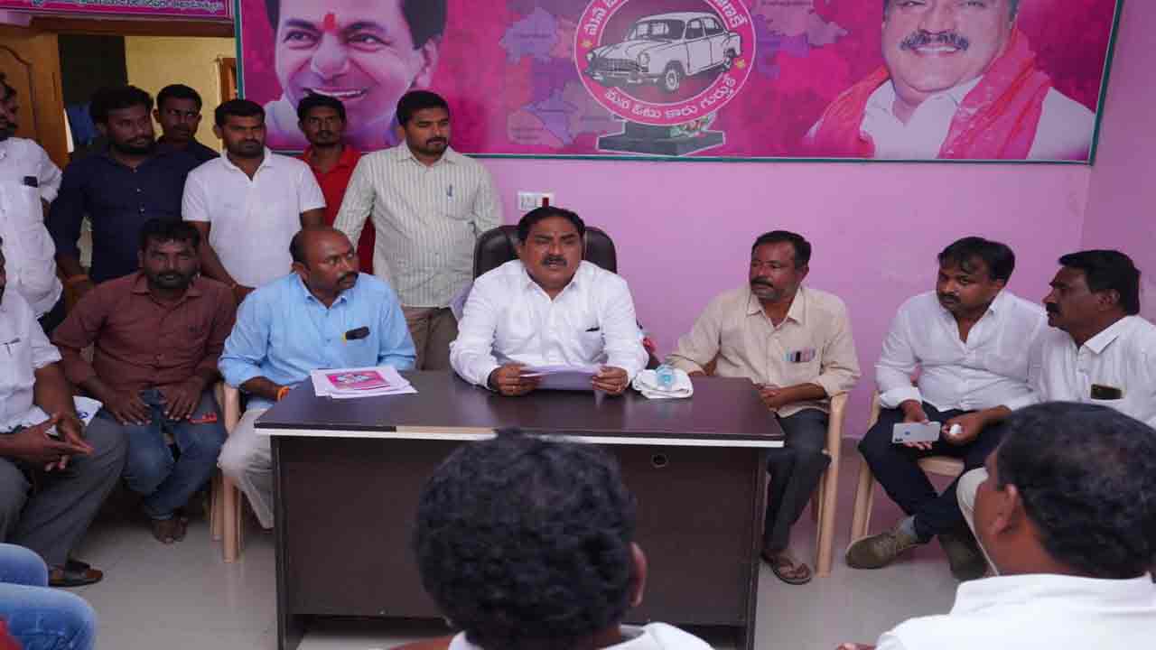 సంబురాలు అంబరాన్నంటాలి