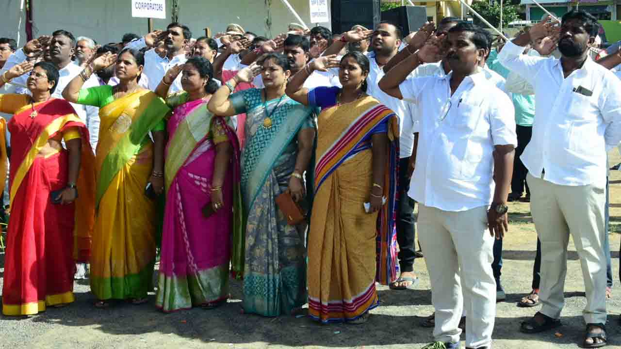 భిన్నత్వంలో ఏకత్వం దేశ ఔన్నత్యం