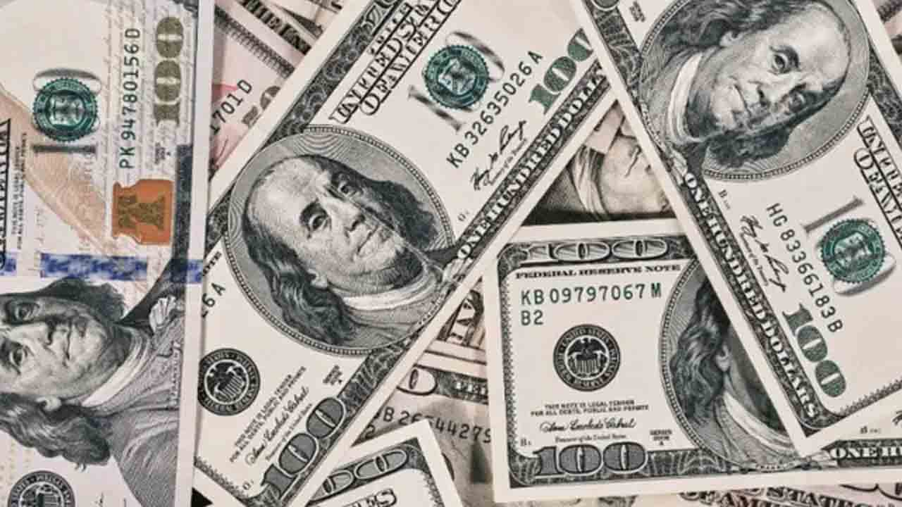 డొక్కు కారు నెంబర్‌తో.. రూ.40 లక్షలు గెలుచుకున్న మహిళ!