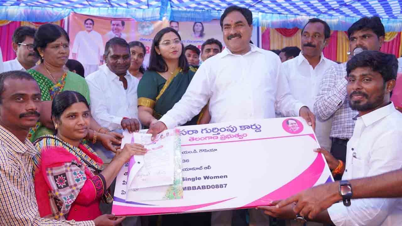 అభివృద్ధిలో తెలంగాణను అగ్రగామిగా నిలుపుతున్న సీఎం కేసీఆర్‌ : మంత్రి ఎర్రబెల్లి