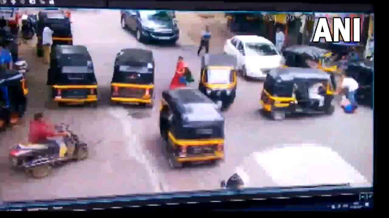 ఆటోల‌పైకి దూసుకెళ్లిన కారు.. 8 మందికి గాయాలు.. వీడియో