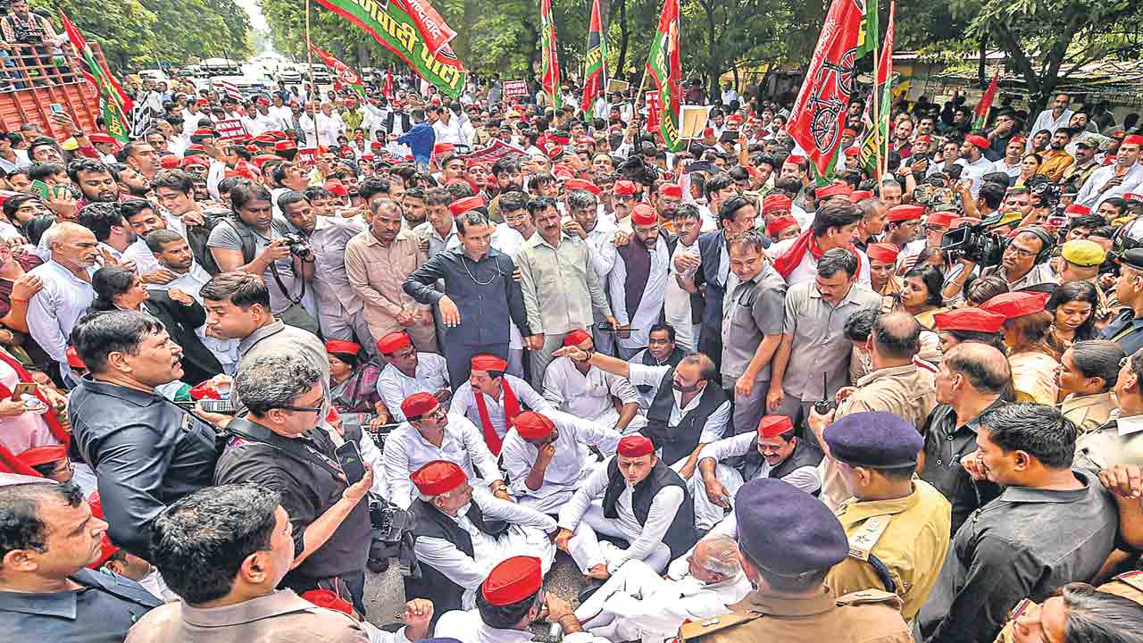 ప్రజలను పీల్చడం బీజేపీకే చెల్లు!