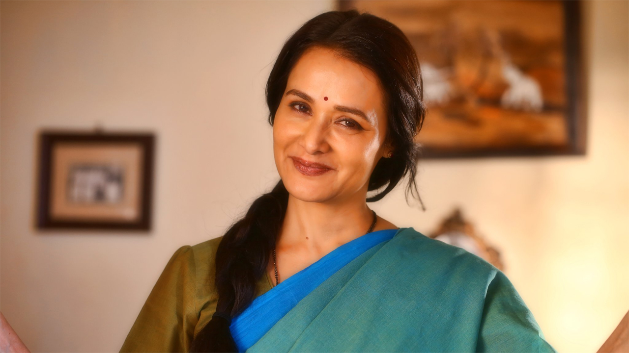 నాగార్జున‌తో న‌టించను అంటున్న‌ అక్కినేని అమ‌ల‌.. కార‌ణ‌మేంటంటే..