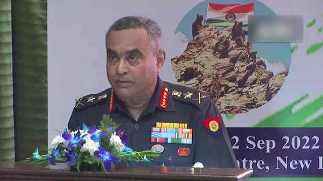 బ్రిటీష్ కాలం నాటి పేర్ల‌ను, యూనిఫామ్‌ల‌ను మార్చ‌నున్న ఆర్మీ