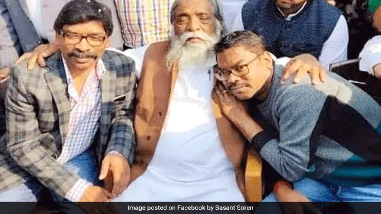 అండ‌ర్‌గార్మెంట్స్ కొనేందుకు ఢిల్లీ వెళ్లా : ఎమ్మెల్యే సోరెన్‌