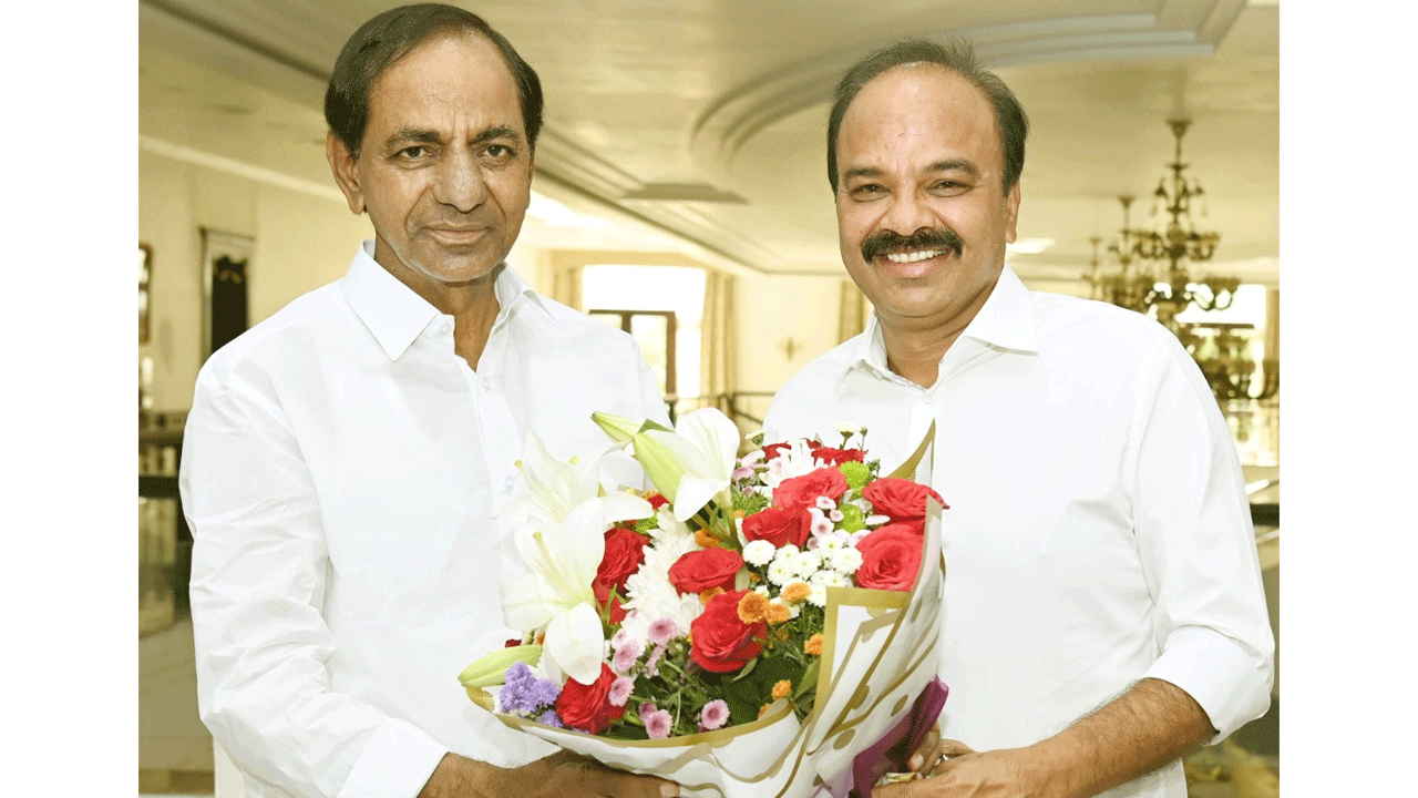 సీఎం కేసీఆర్ ఆశీస్సులు తీసుకున్న ఎంపీ రంజిత్‌ రెడ్డి