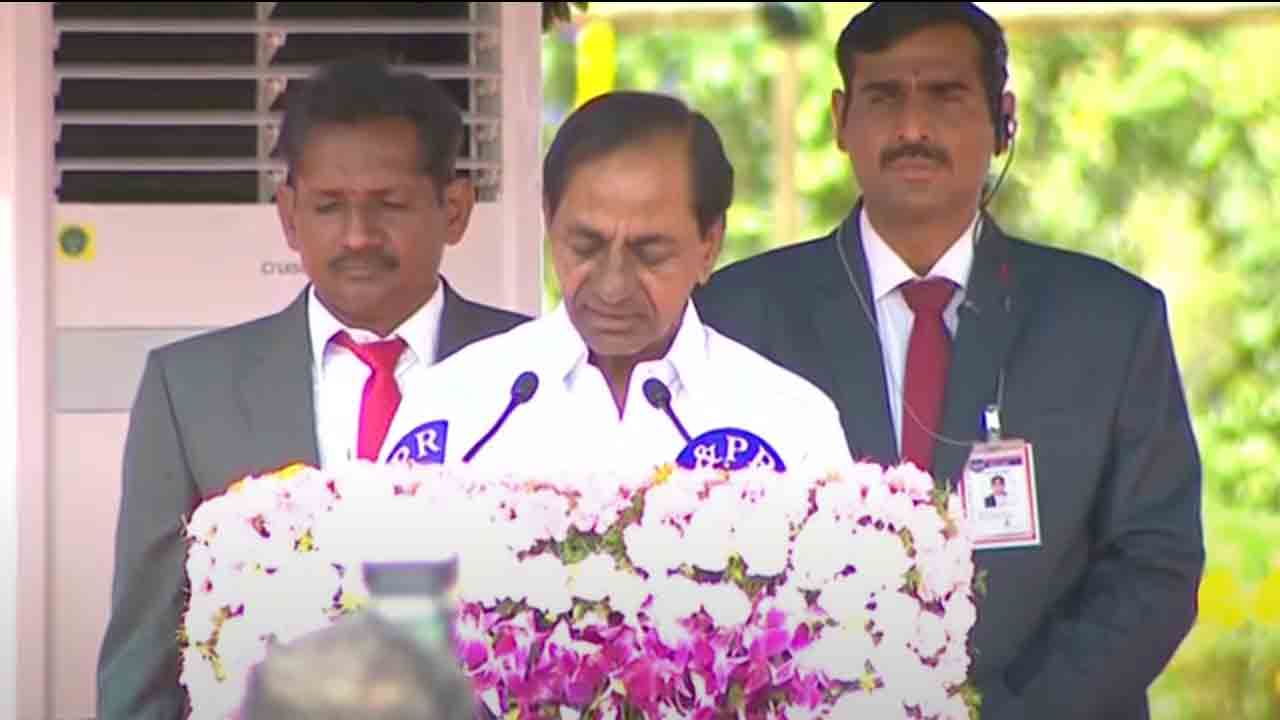 ఆనాటి వీర‌యోధులంద‌రికీ శిర‌స్సు వంచి న‌మ‌స్క‌రిస్తున్నా : సీఎం కేసీఆర్