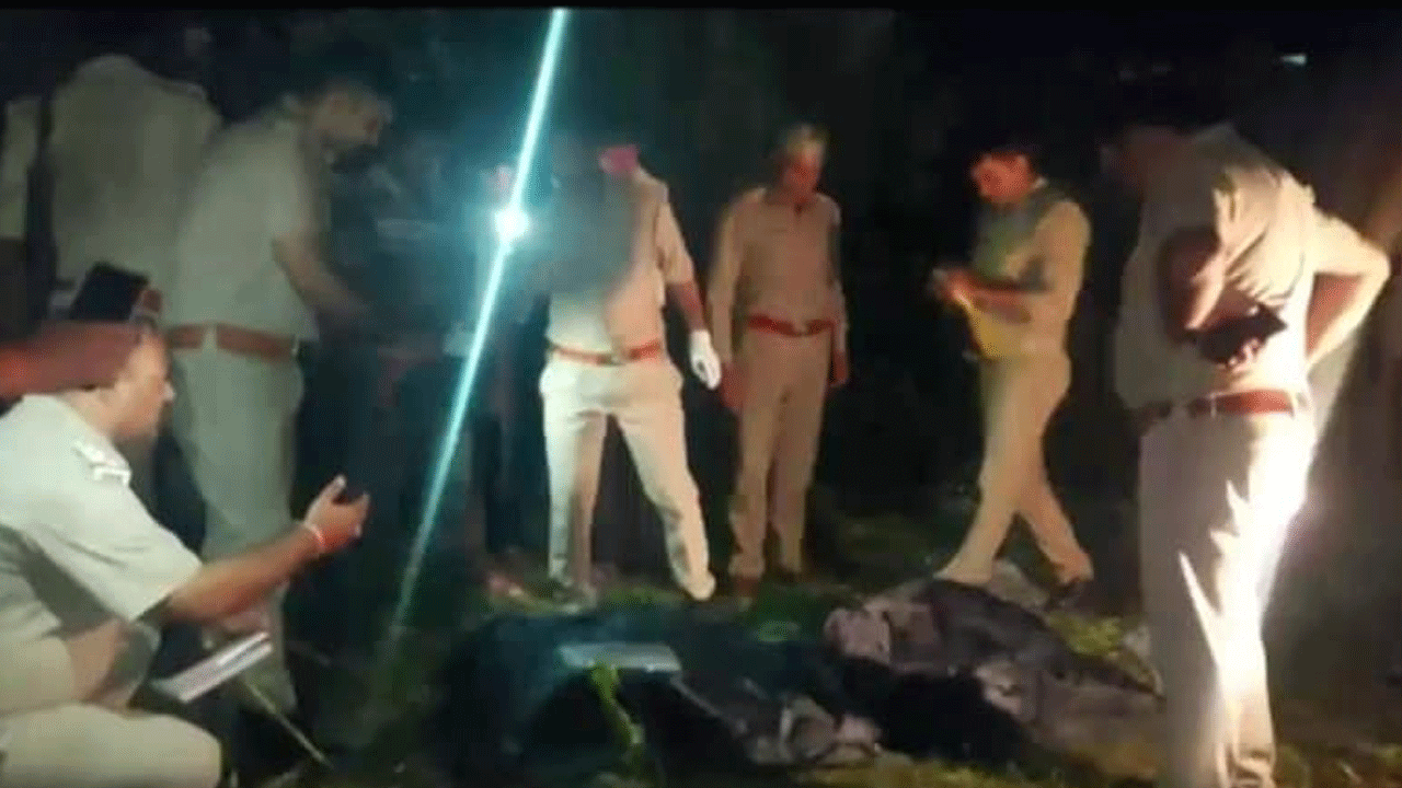 బ‌హిర్భూమికి వెళ్లి విగ‌త‌జీవిగా మారిన వివాహిత‌..అసలేం జ‌రిగిందంటే..!