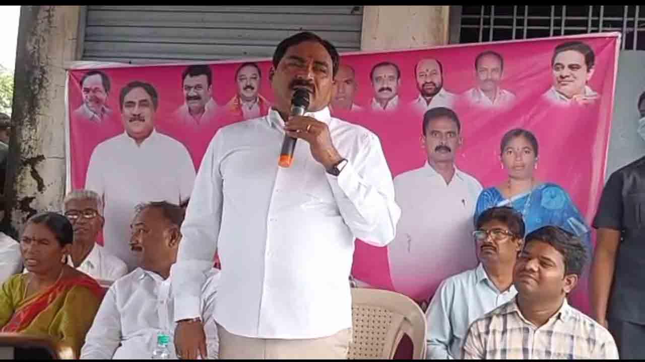 మ‌త్స్య‌కారుల సంక్షేమానికి రూ. 500 కోట్లు ఖ‌ర్చు : మంత్రి ఎర్ర‌బెల్లి ద‌యాక‌ర్ రావు