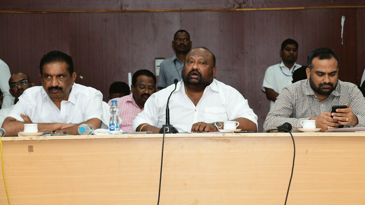 వినాయక నిమజ్జనం ఏర్పాట్లను పక్కాగా చేపట్టాలి : మంత్రి గంగుల