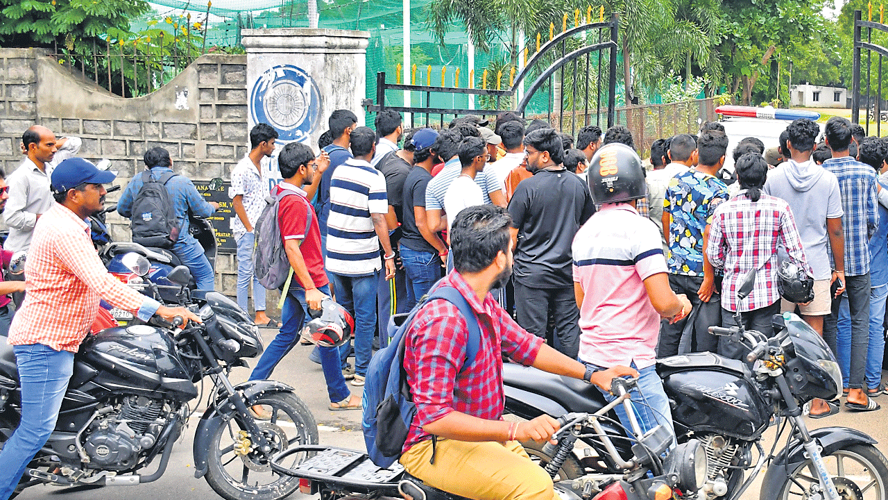 టీ20 టిక్కెట్లపై గందరగోళం