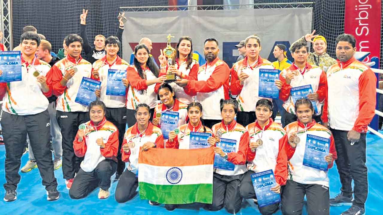 భారత బాక్సర్లకు 19 పతకాలు