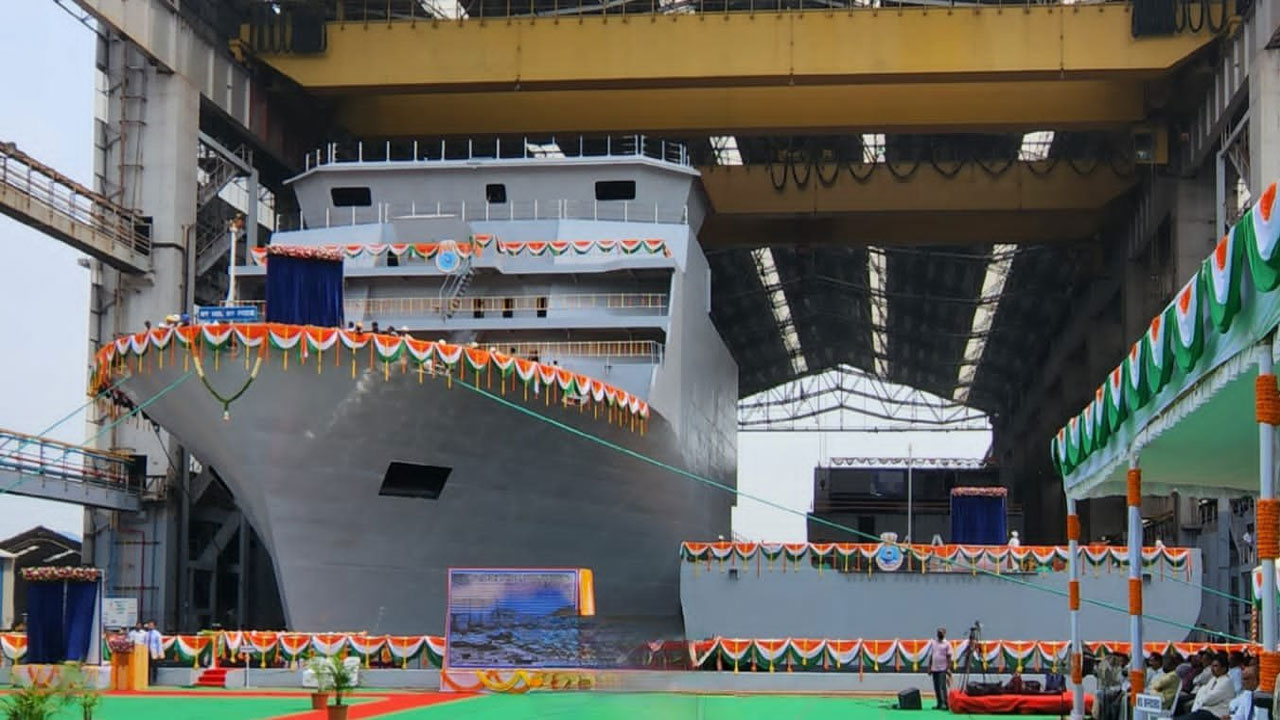 ఇండియన్‌ నేవీలోకి  ఐఎన్‌ఎస్‌ నిపున్, ఐఎన్‌ఎస్‌ నిస్తార్‌