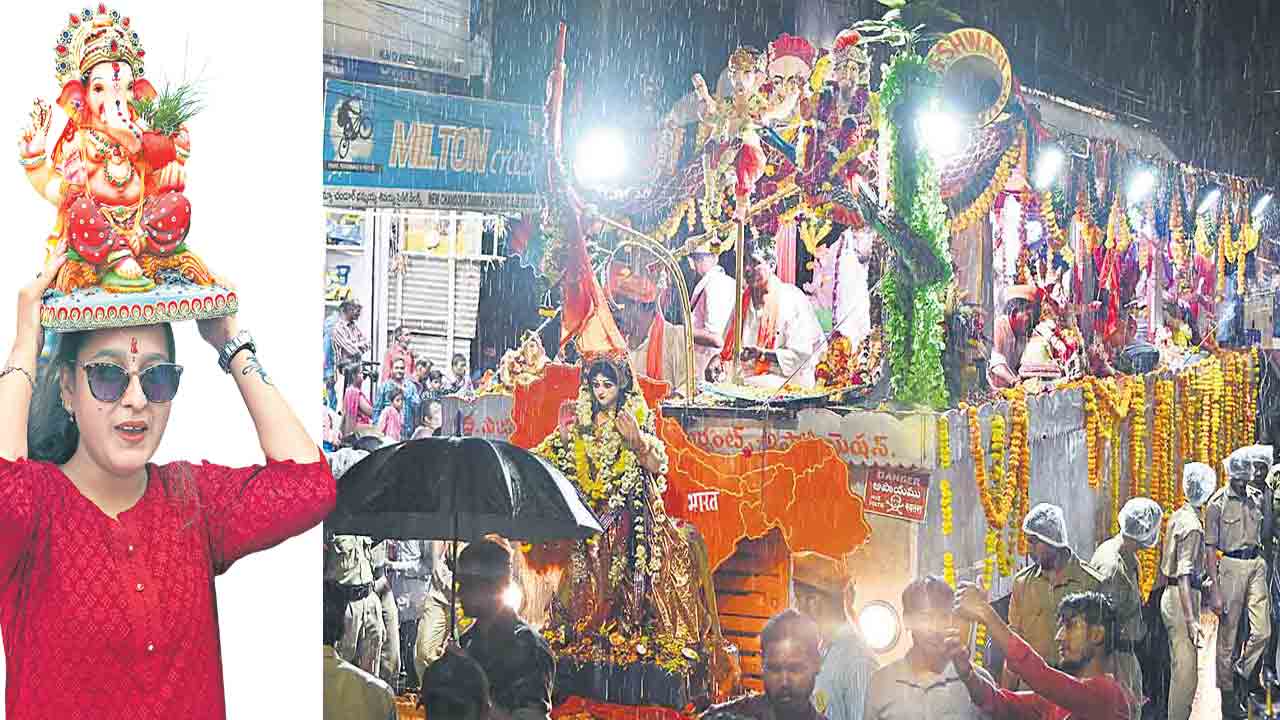 బై బై గణేశా.. గంగమ్మ ఒడికి గణనాథుడు