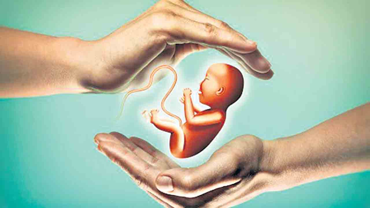 దేశంలో 20శాతం తగ్గిన సంతానోత్పతి రేటు