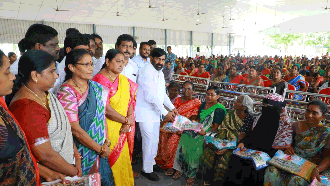 ప్రకృతిని ఆరాధించే గొప్ప పండుగ బతుకమ్మ : మంత్రి జగదీష్‌ రెడ్డి