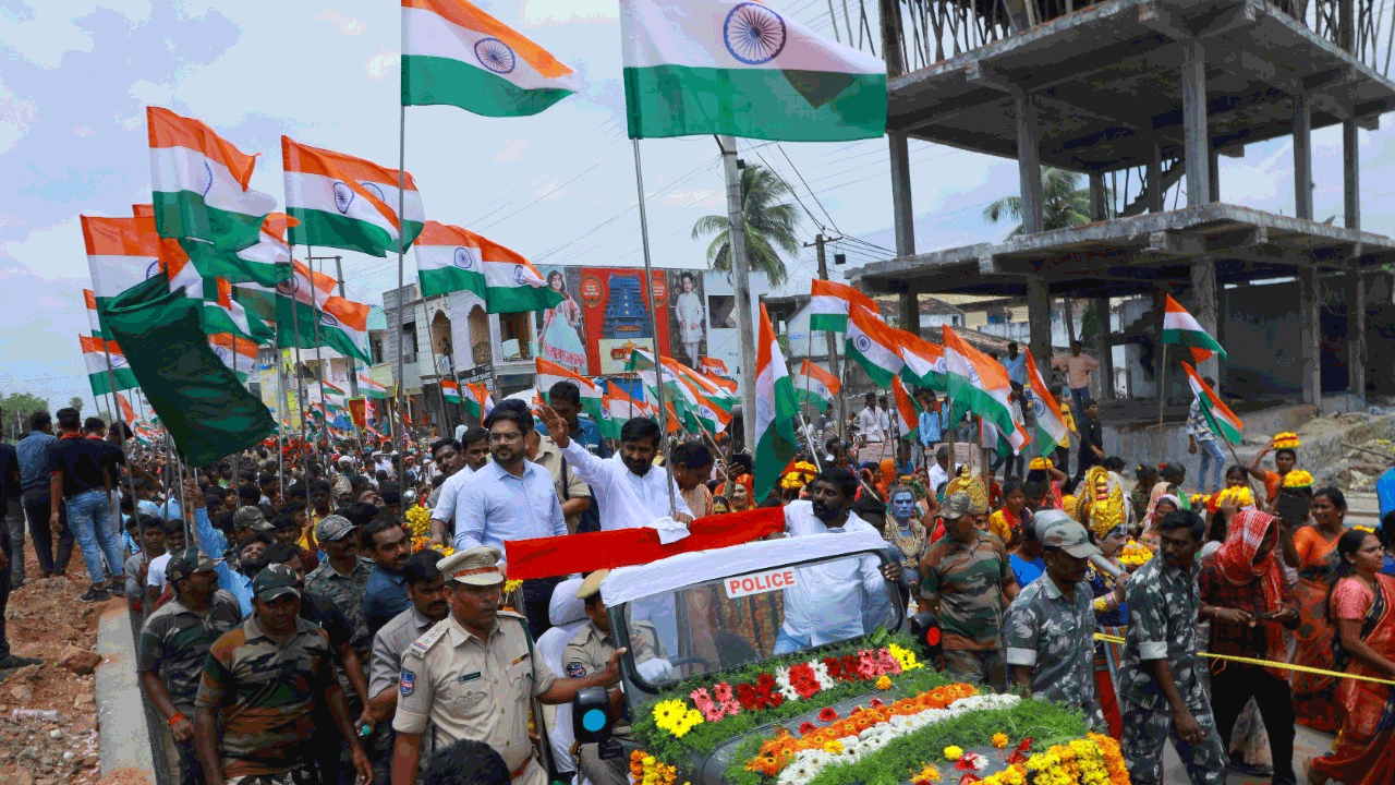 విచ్ఛిన్నానికి కుట్రలు పన్నుతున్న బీజేపీ : మంత్రి జగదీష్ రెడ్డి