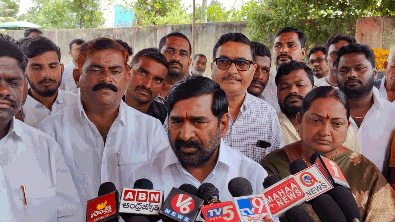 రాహుల్ గాంధీ జోడో యాత్ర హాస్యాస్పదం : మంత్రి జగదీష్ రెడ్డి