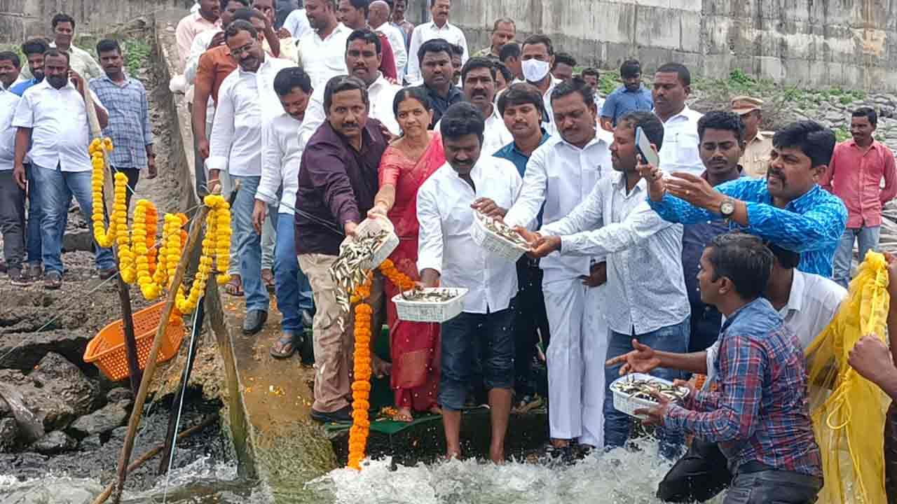 మత్స్యకారుల సంక్షేమమే లక్ష్యం