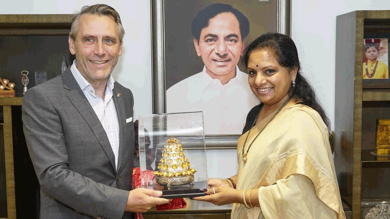 ఎమ్మెల్సీ కవితను మర్యాదపూర్వకంగా కలిసిన బ్రిటిష్ డిప్యూటీ హై కమిషనర్