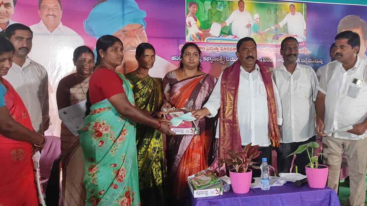 రాజ్‌భవన్‌ను బీజేపీ ఆఫీసుగా మార్చారు