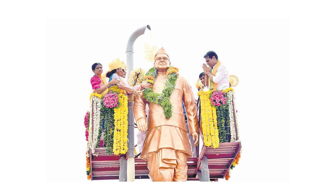 బాపూజి అందరివాడు