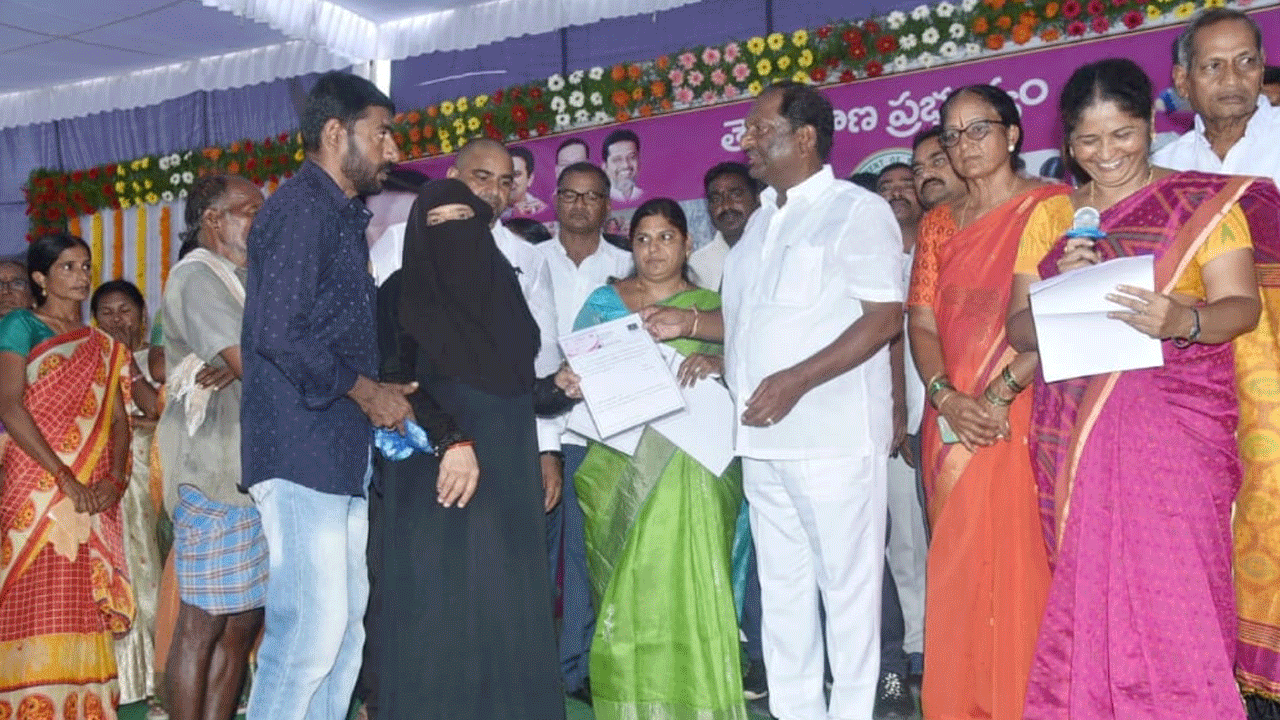 పేదలు గౌరవంగా జీవించేందుకే ఆసరా పింఛన్లు : మంత్రి కొప్పుల