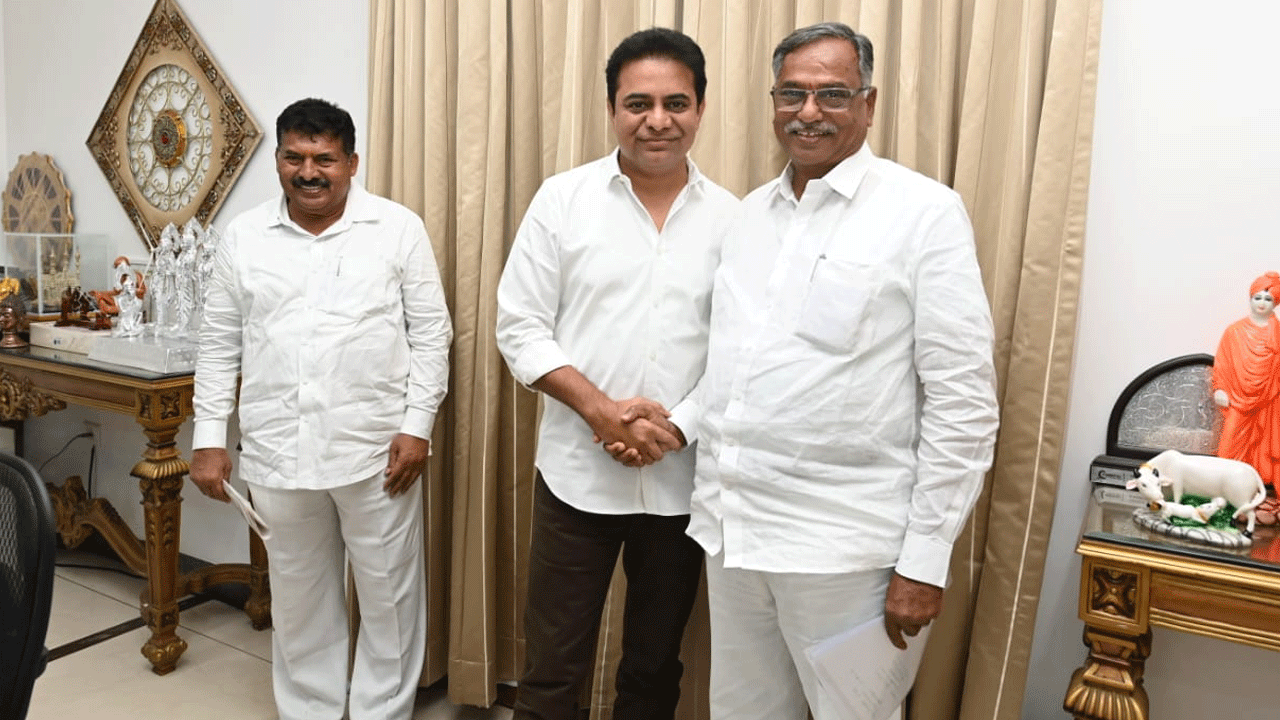 మంత్రి కేటీఆర్‌ను కలిసిన ఎమ్మెల్యే మనోహర్‌ రెడ్డి