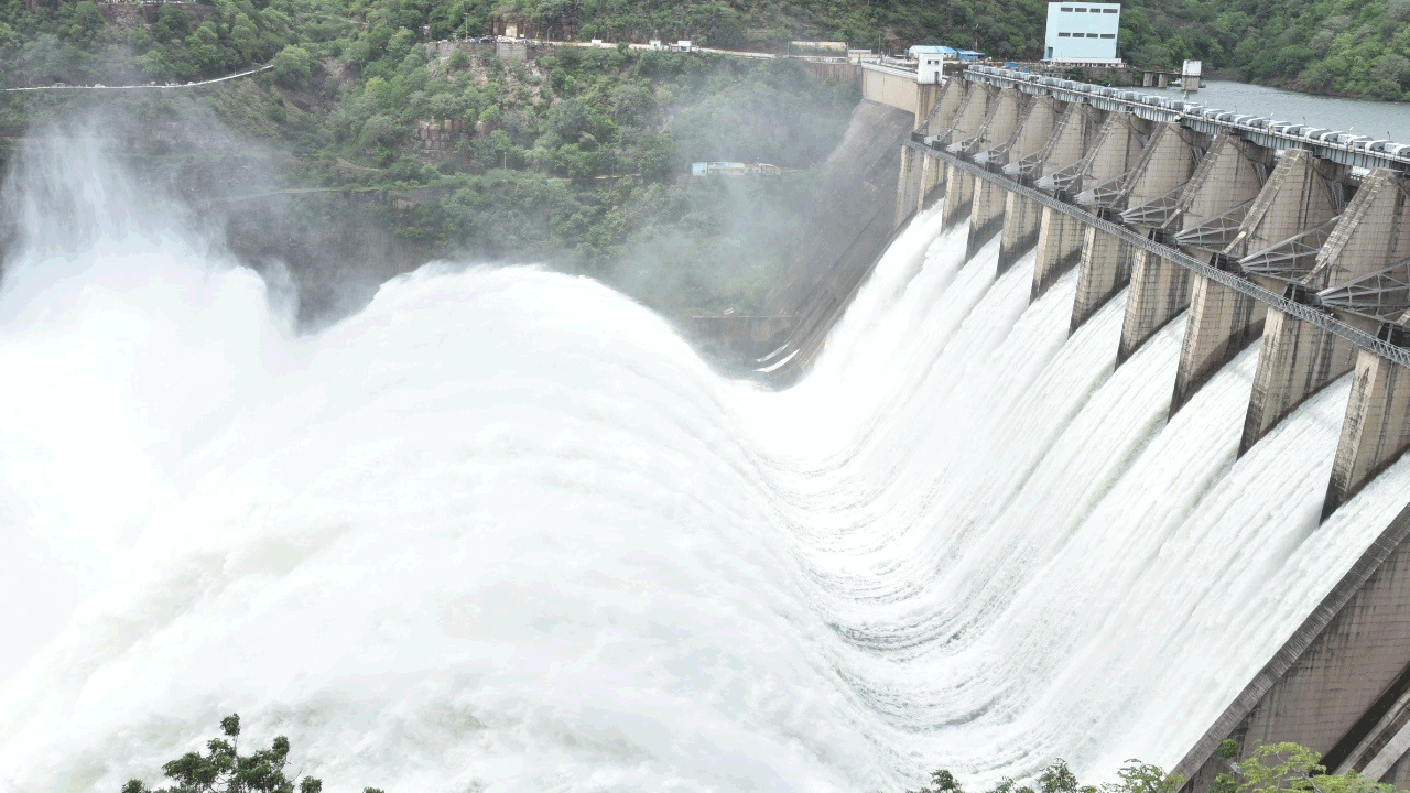 వరద హోరు