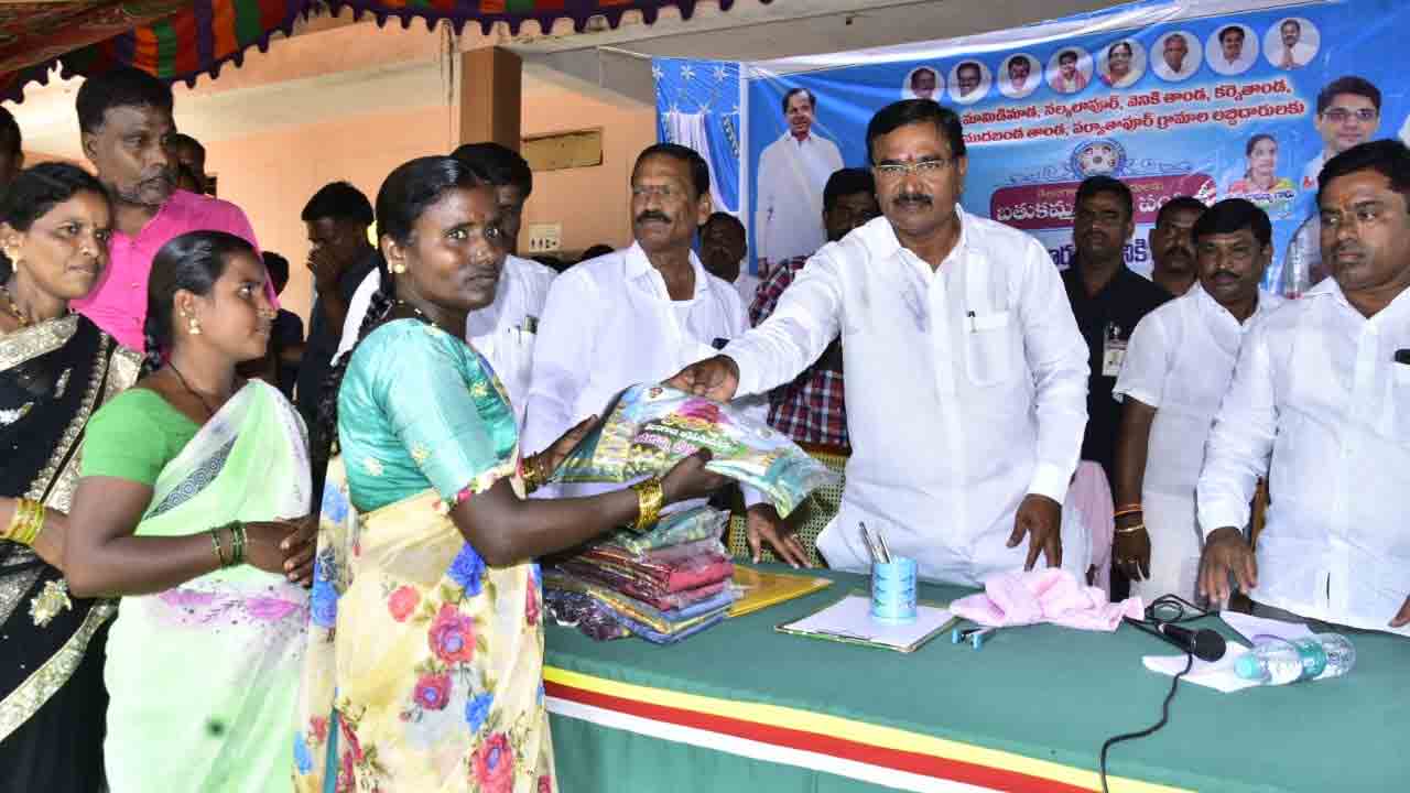 సబ్బండ వర్గాలకు సంక్షేమం