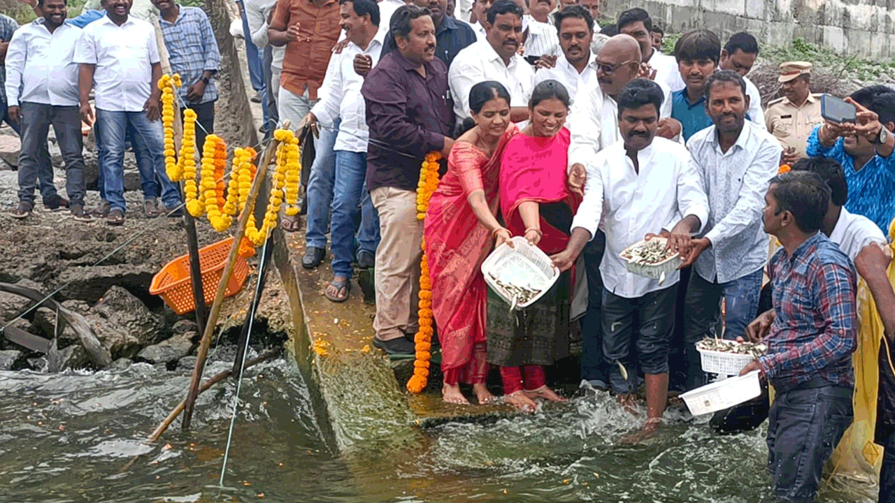 మత్స్యరంగానికి ఊపిరి పోసిన ఘనత సీఎం కేసీఆర్‌దే : ఎమ్మెల్యే రసమయి