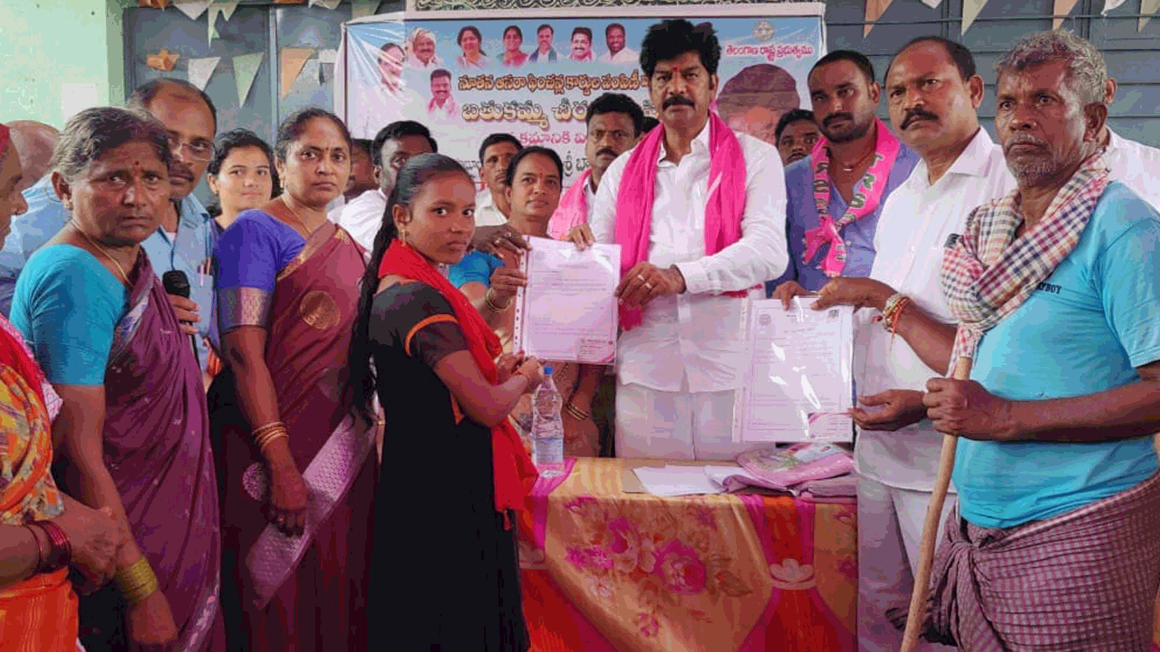 పేదల సంక్షేమమే ప్రభుత్వ ధ్యేయం : ఎమ్మెల్యే శంకర్ నాయక్