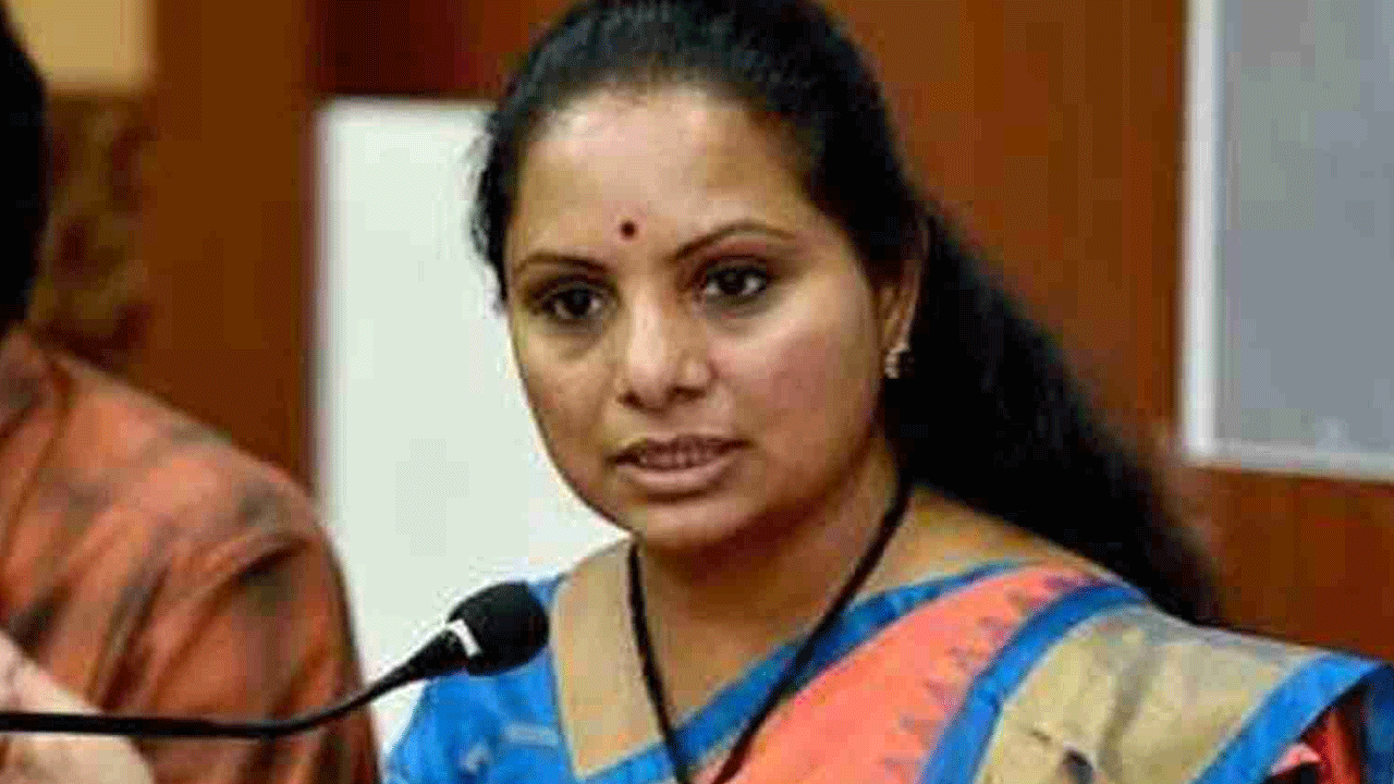 MLC Kavita | రోస్టర్‌ పాయింట్లు లేకుండా మహిళలకు 33.3 శాతం రిజర్వేషన్‌ ఎలా..? గ్రూప్‌-1పై ప్రభుత్వాన్ని ప్రశ్నిస్తూ ఎమ్మెల్సీ కవిత ట్వీట్‌