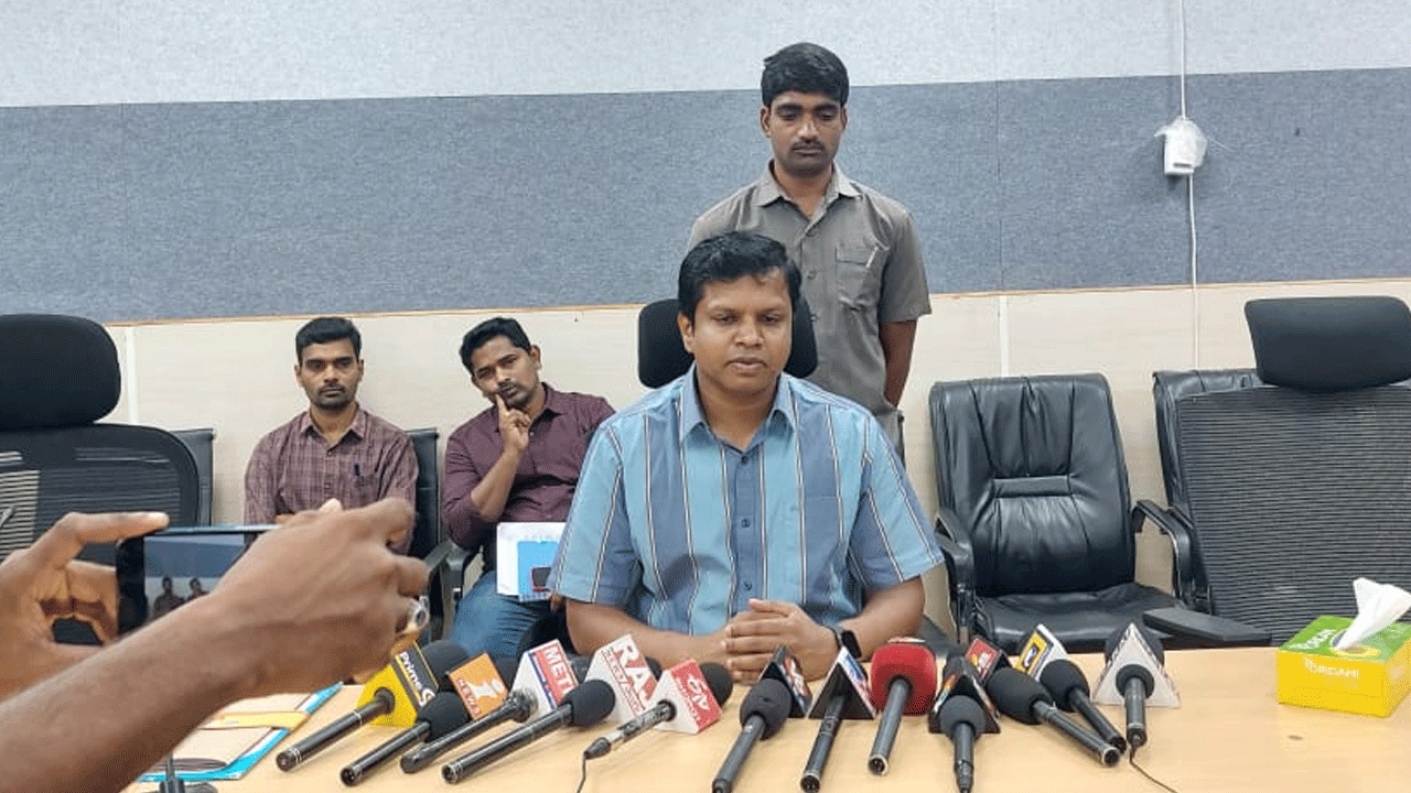 రామప్పలో తెలంగాణ జాతీయ సమైక్యత వజ్రోత్సవాలు : కలెక్టర్‌ కృష్ణ ఆదిత్య