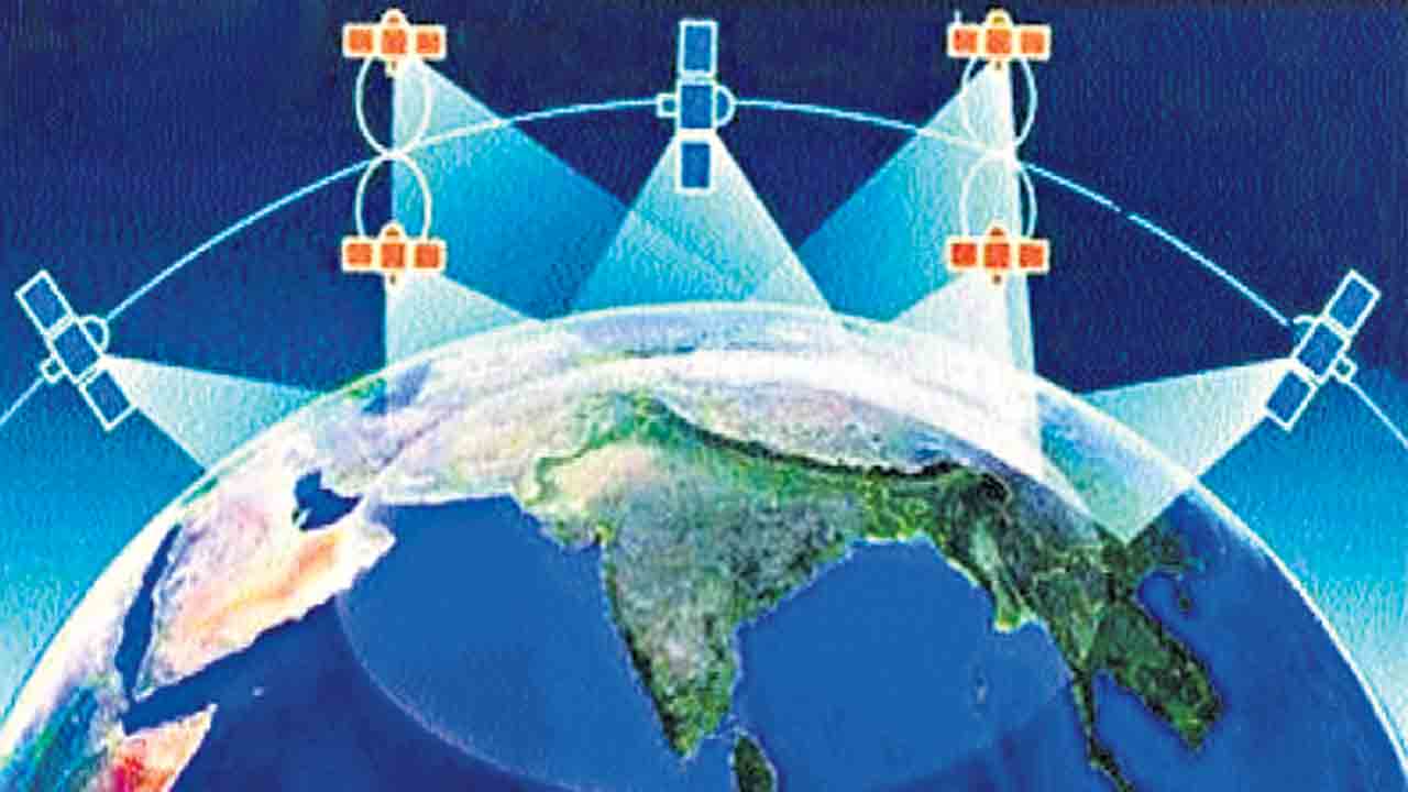 నావిక్‌పై కేంద్రం పిల్లిమొగ్గలు