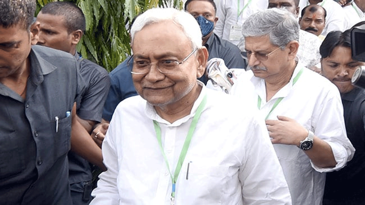 వెనుకబడిన రాష్ట్రాలకు ప్రత్యేక హోదా కల్పిస్తాం:  నితీశ్ కుమార్