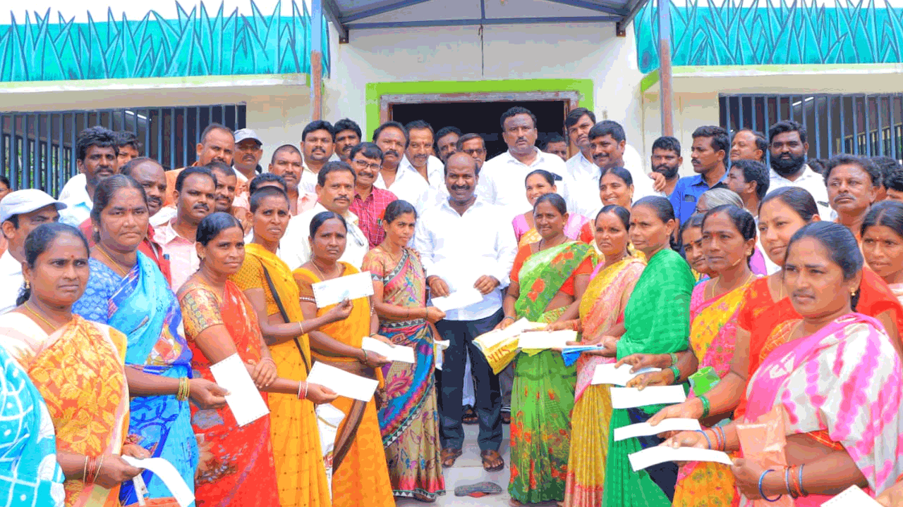 కల్యాణ లక్ష్మి పథకం దేశానికే ఆదర్శం : ఎమ్మెల్యే చిరుమర్తి