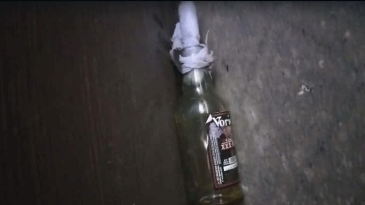 ప్లైవుడ్‌ స్టోర్‌పై పెట్రోల్ బాంబులు విసిరిన దుండగులు