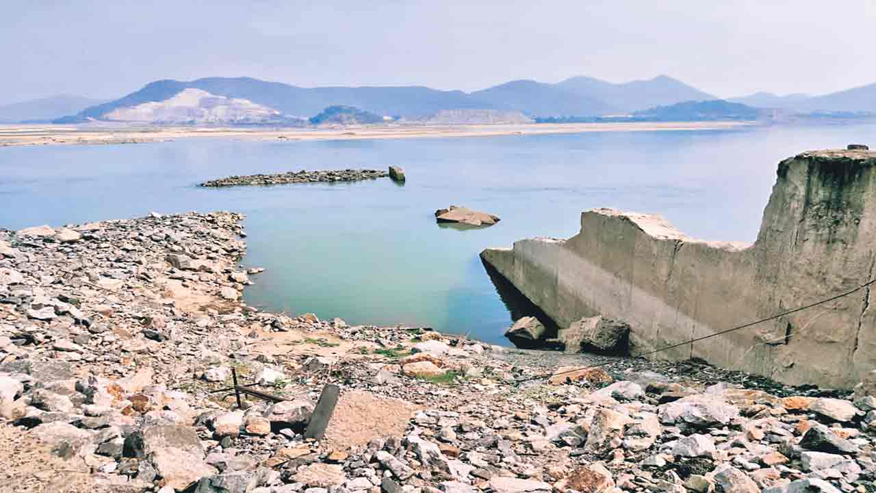 బీజేపీ ఒక్కటి కడితే ఒట్టు!