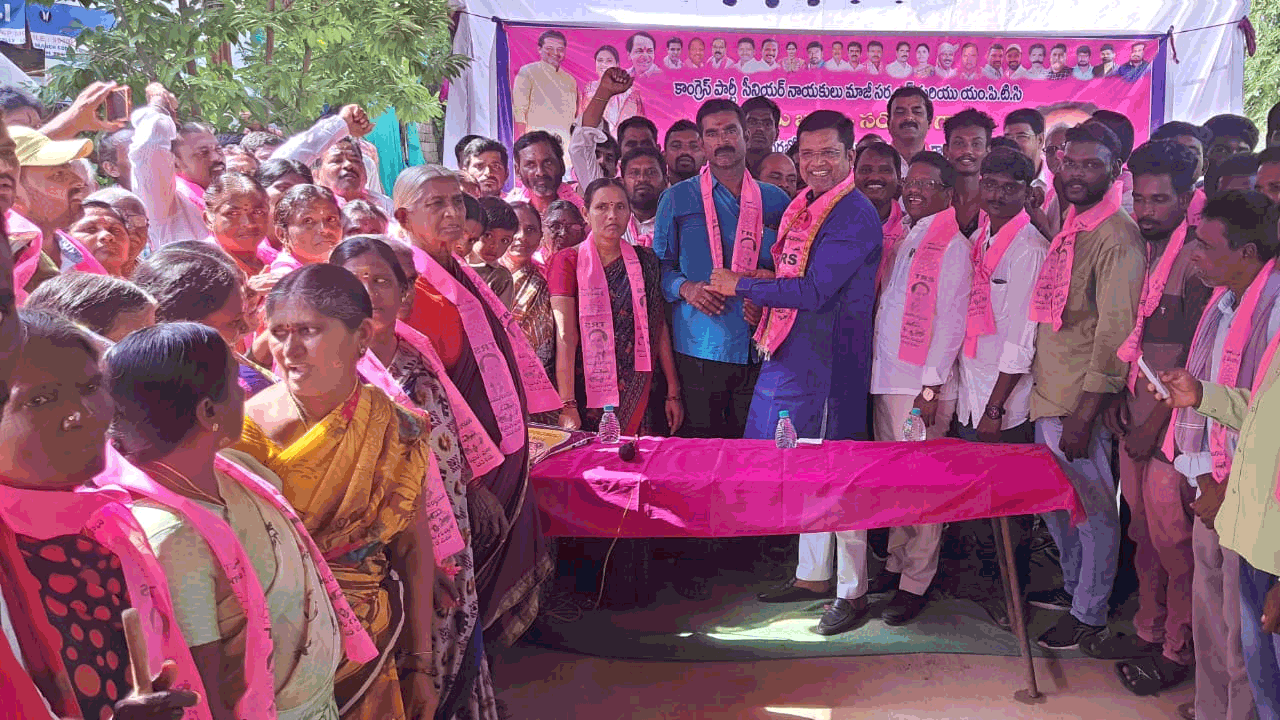 అభివృద్ధికి ఆకర్షితులయ్యే టీఆర్‌ఎస్‌ చేరికలు : జెడ్పీ చైర్‌ పర్సన్‌ మధుకర్‌