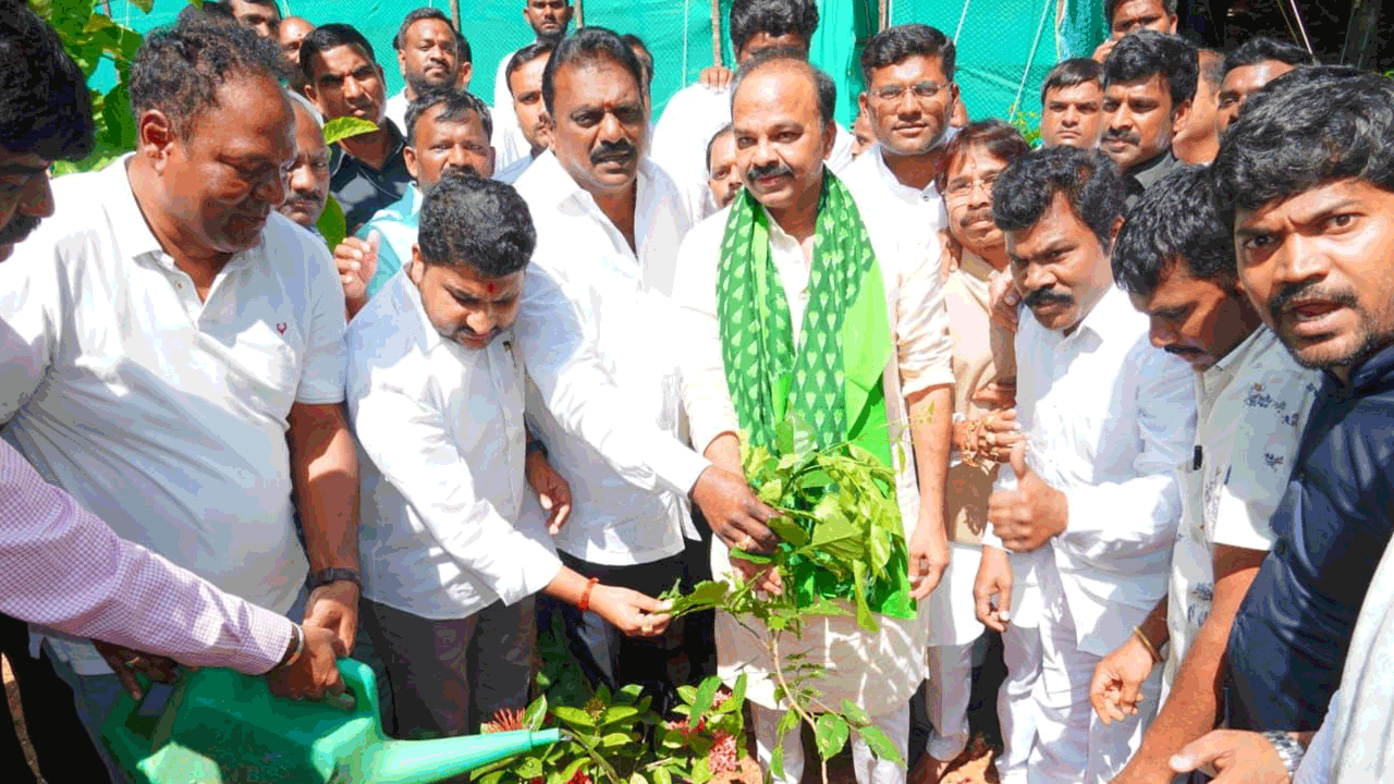 Green India Challenge | మొక్కలు నాటిన ఎంపీ రంజిత్‌ రెడ్డి