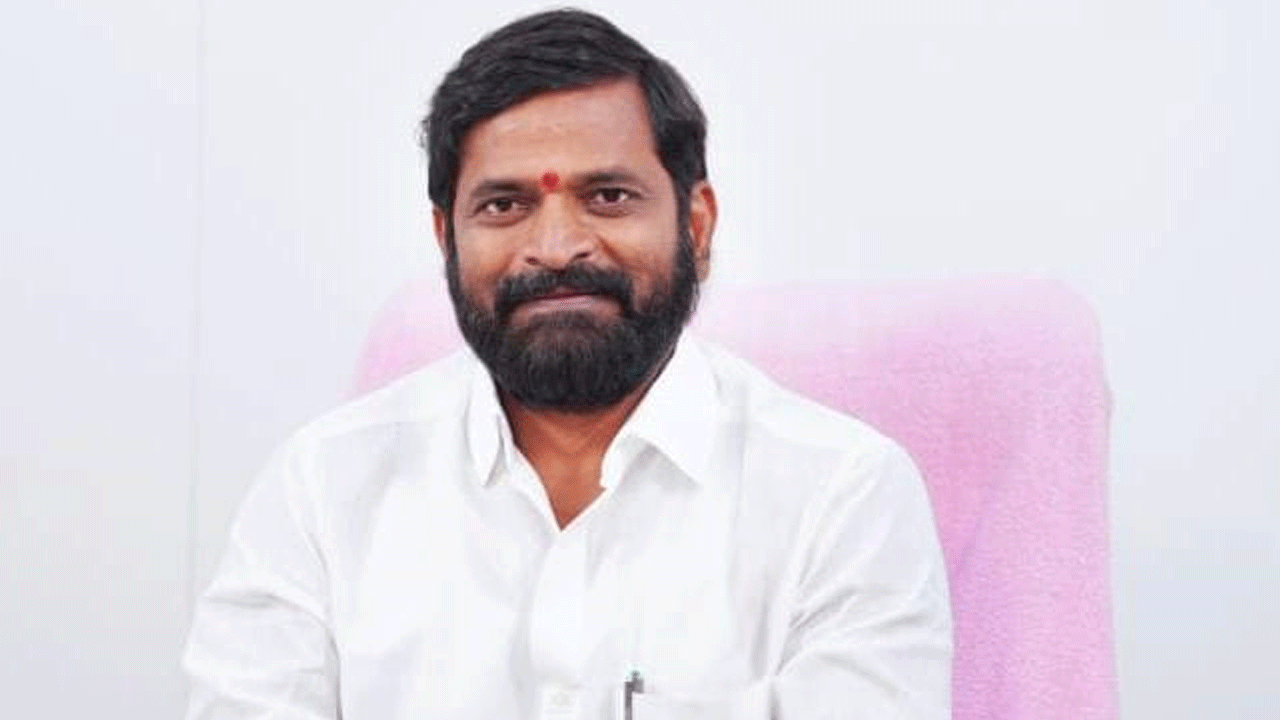 డబుల్ బెడ్‌ రూం ఇండ్ల అక్రమార్కులపై ఉక్కుపాదం : మంత్రి శ్రీనివాస్‌ గౌడ్‌