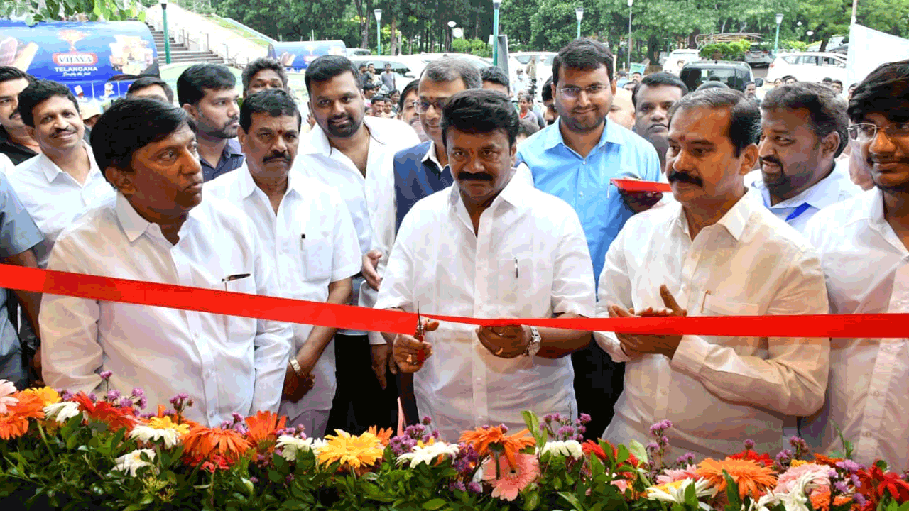 విజయ డెయిరీని నెంబర్‌వన్‌ స్థానంలో నిలబెడుతాం : మంత్రి తలసాని