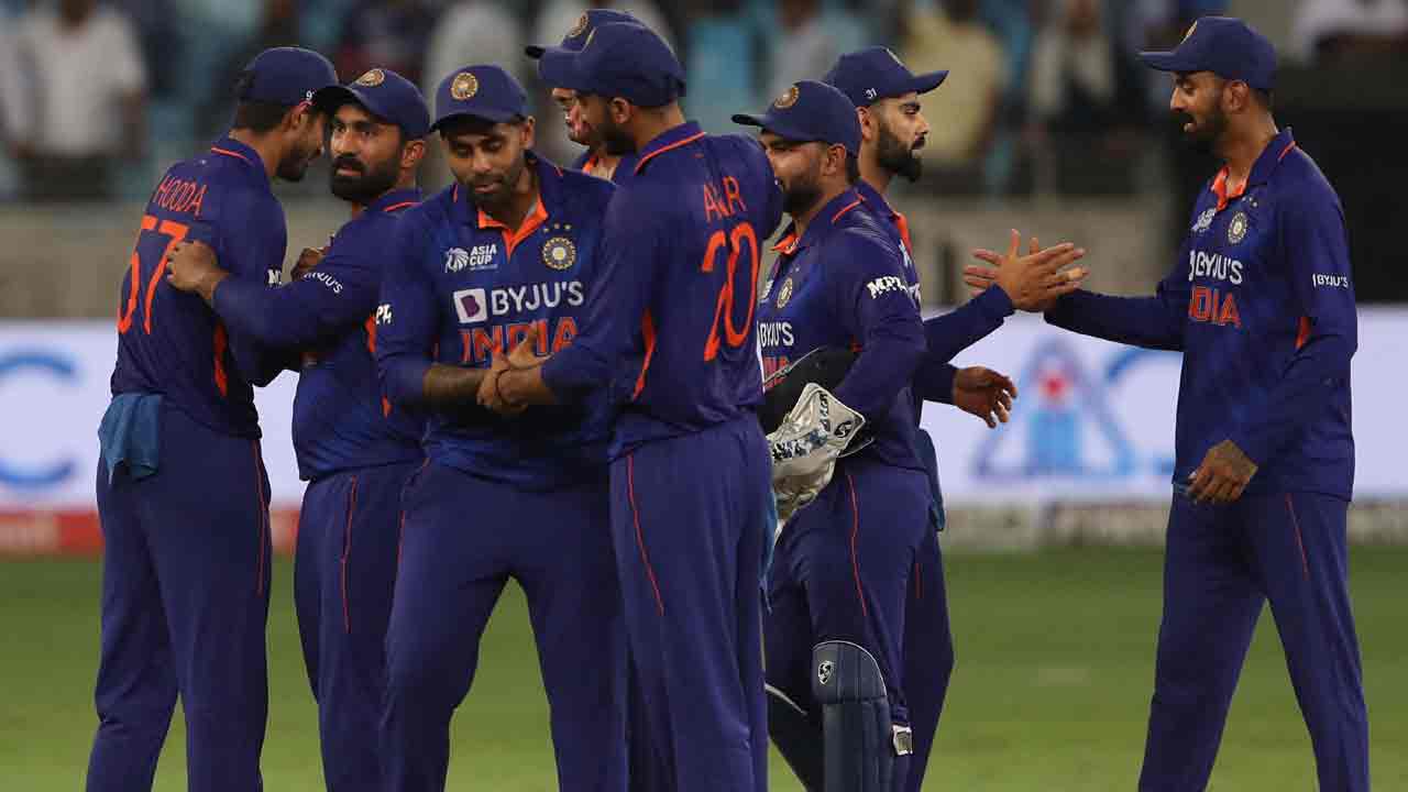 వీటికి బదులేది..? జట్టు కూర్పుపై కొత్త ప్రశ్నలు